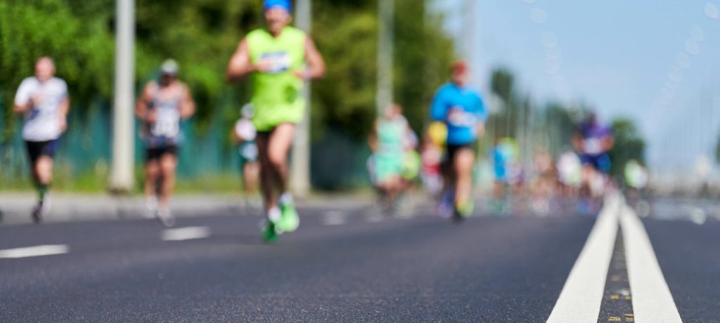 runners-on-city-road-2026-01-08-23-34-55-utc