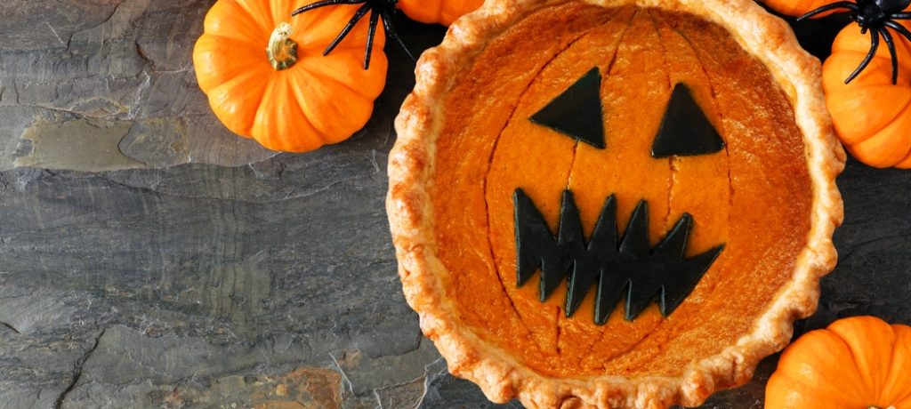 Halloween,Pumpkin,Pie,With,Jack,O,Lantern,Face.,Overhead,View